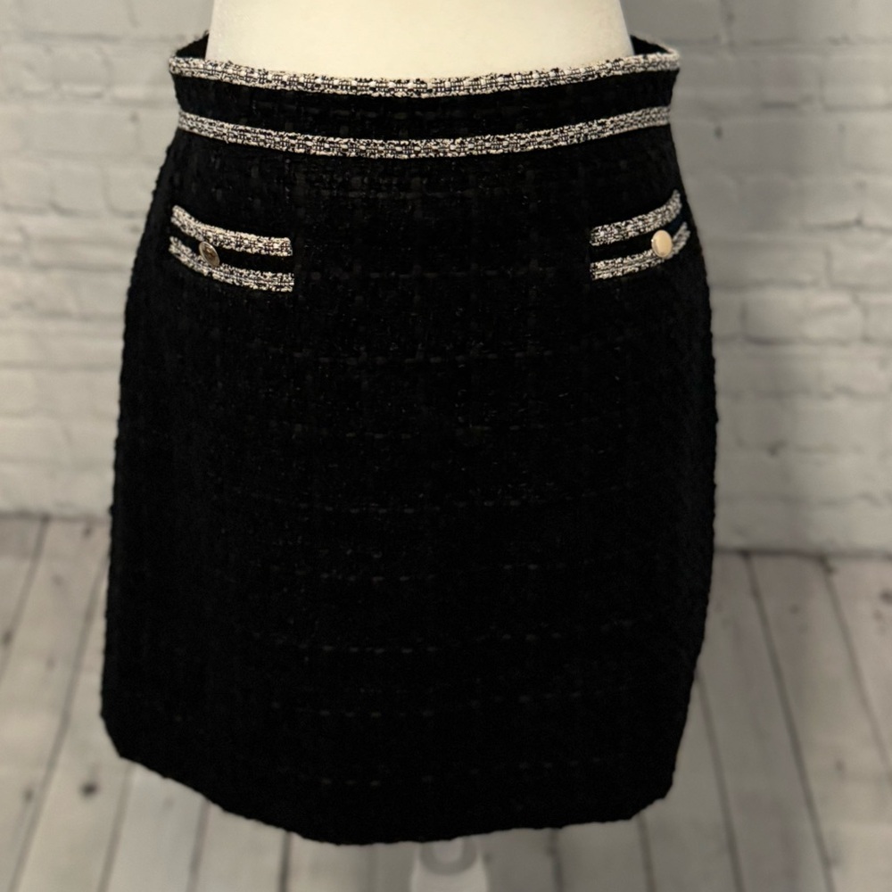 EUC Ann Taylor Boucle A-line Skirt